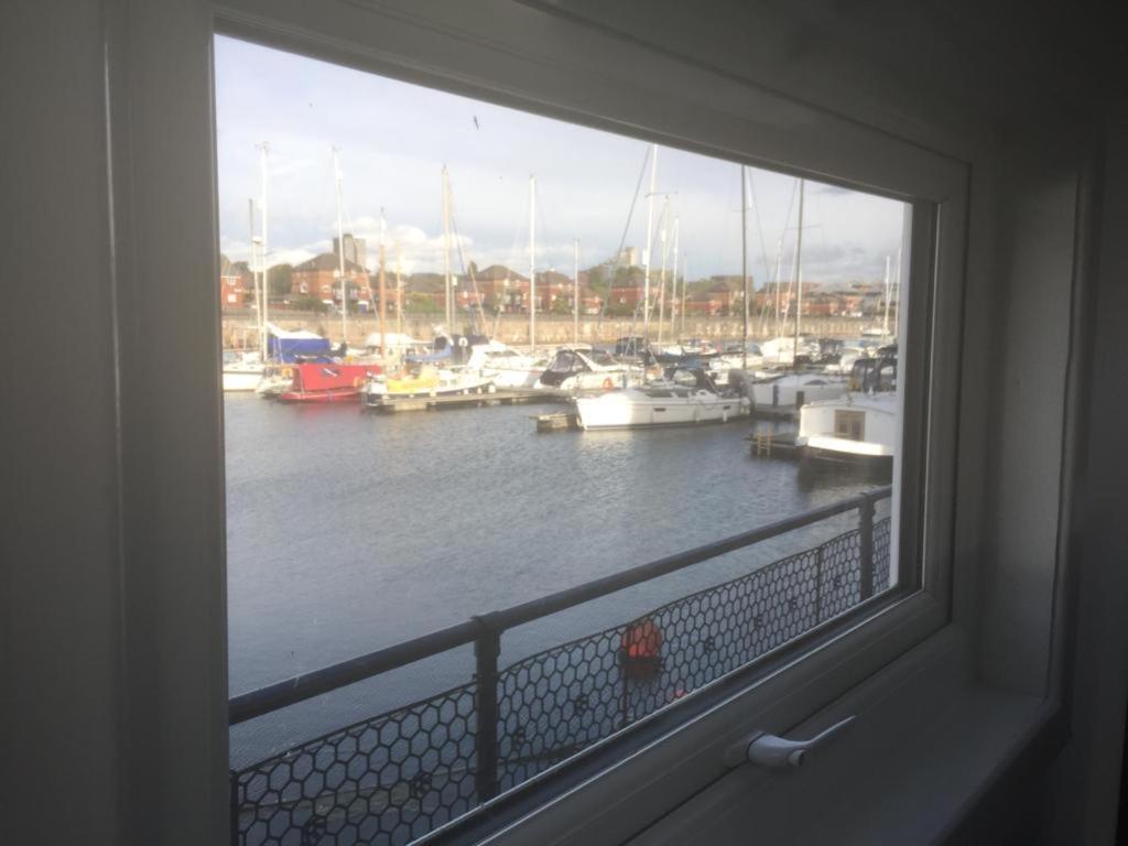 Holiday home Super Size Static Duplex Barge 3 Double Bedrooms 3 Triple Bedrooms With Modern En-suites *