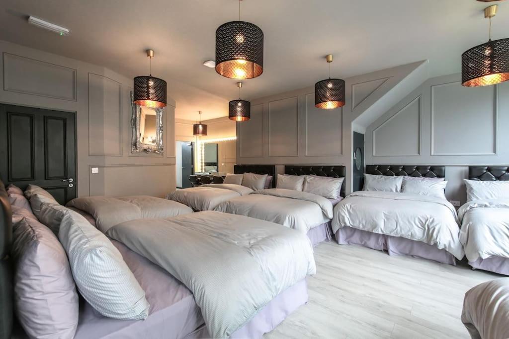 Manhattan - Sleeps 24! Heart Of Apartment *