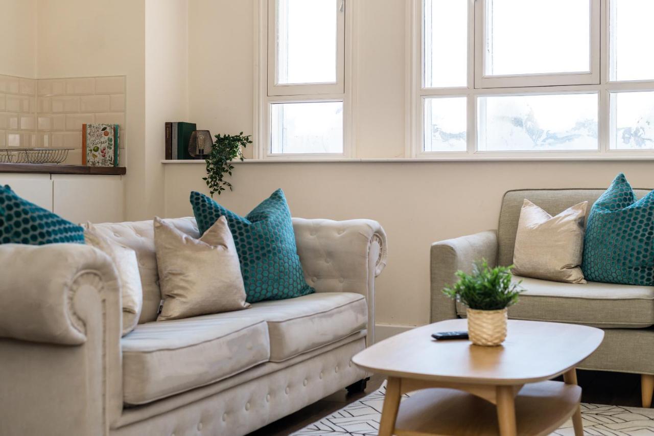 Apartment Host & - The Three Graces Apt Liverpool