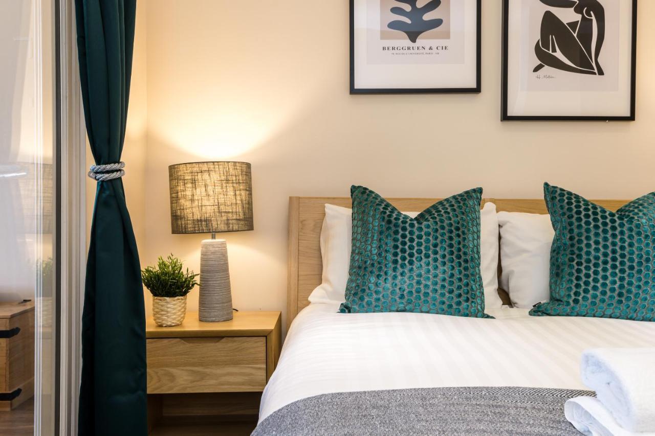 Apartment Host & - The Three Graces Apt