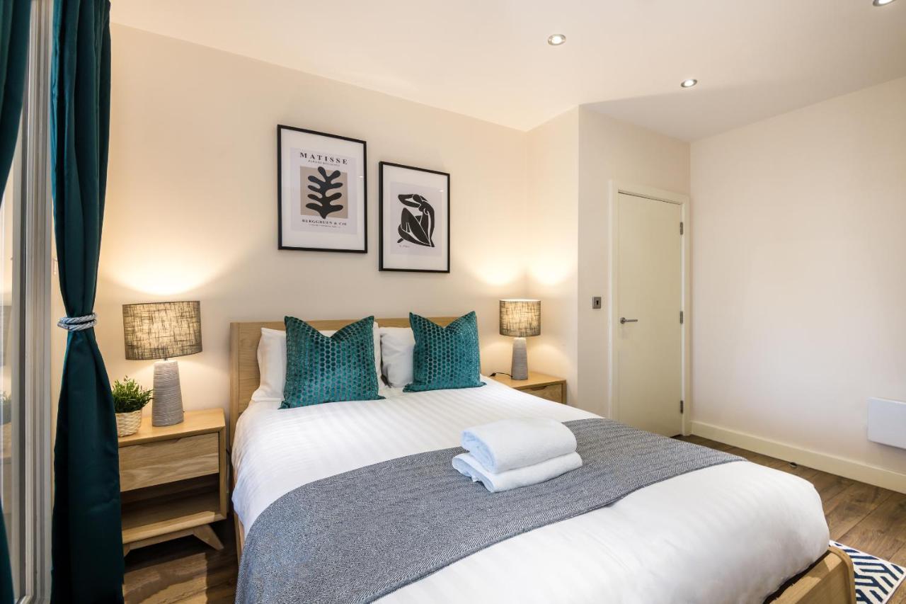 Apartment Host & - The Three Graces Apt