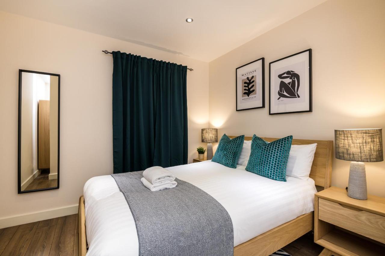Apartment Host & - The Three Graces Apt