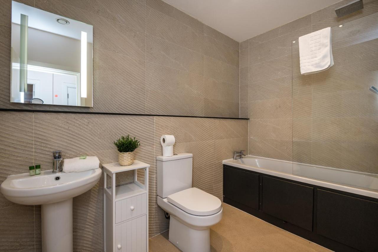 Apartment Host & - The Three Graces Apt *