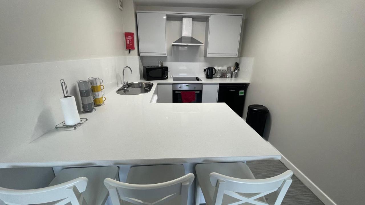 Hosted By Ryan - 2 Bedroom