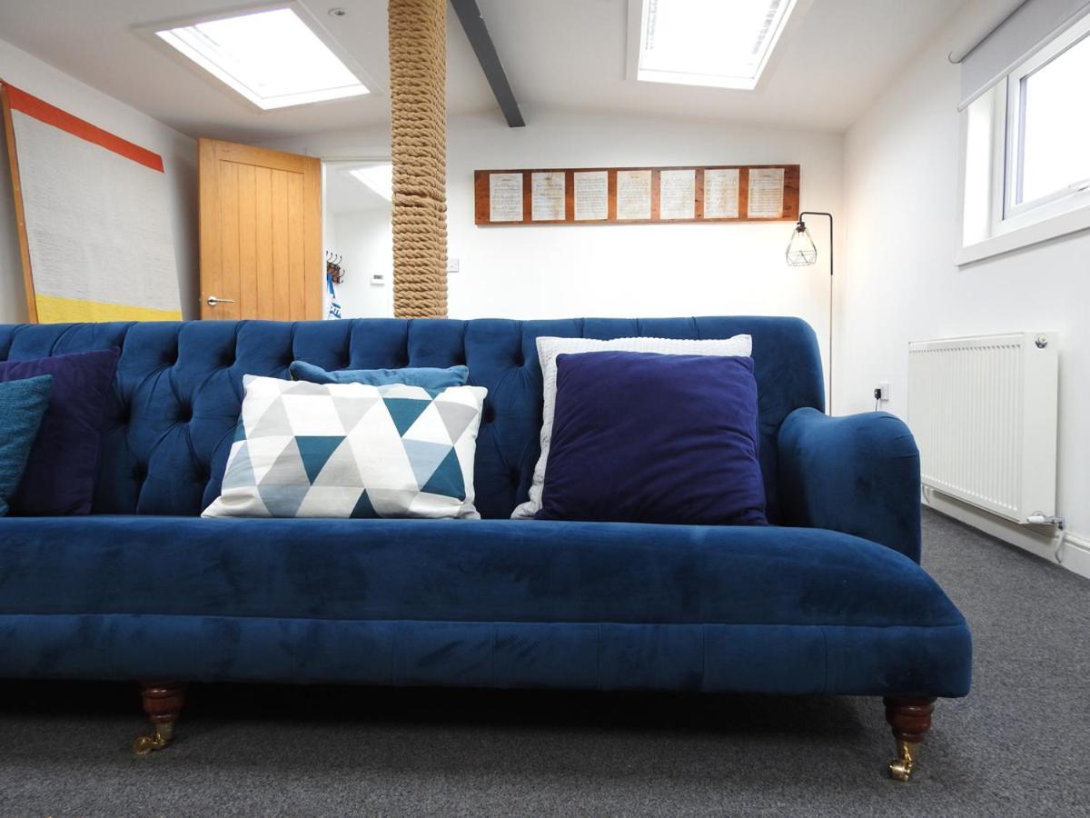 Holiday home Super Size Static Duplex Barge 3 Double Bedrooms 3 Triple Bedrooms With Modern En-suites *