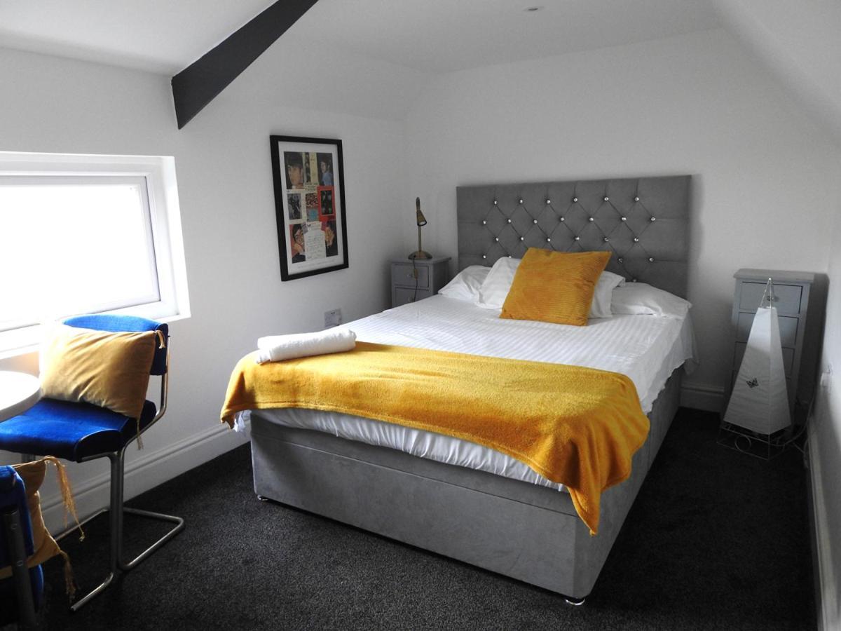 Holiday home Super Size Static Duplex Barge 3 Double Bedrooms 3 Triple Bedrooms With Modern En-suites *
