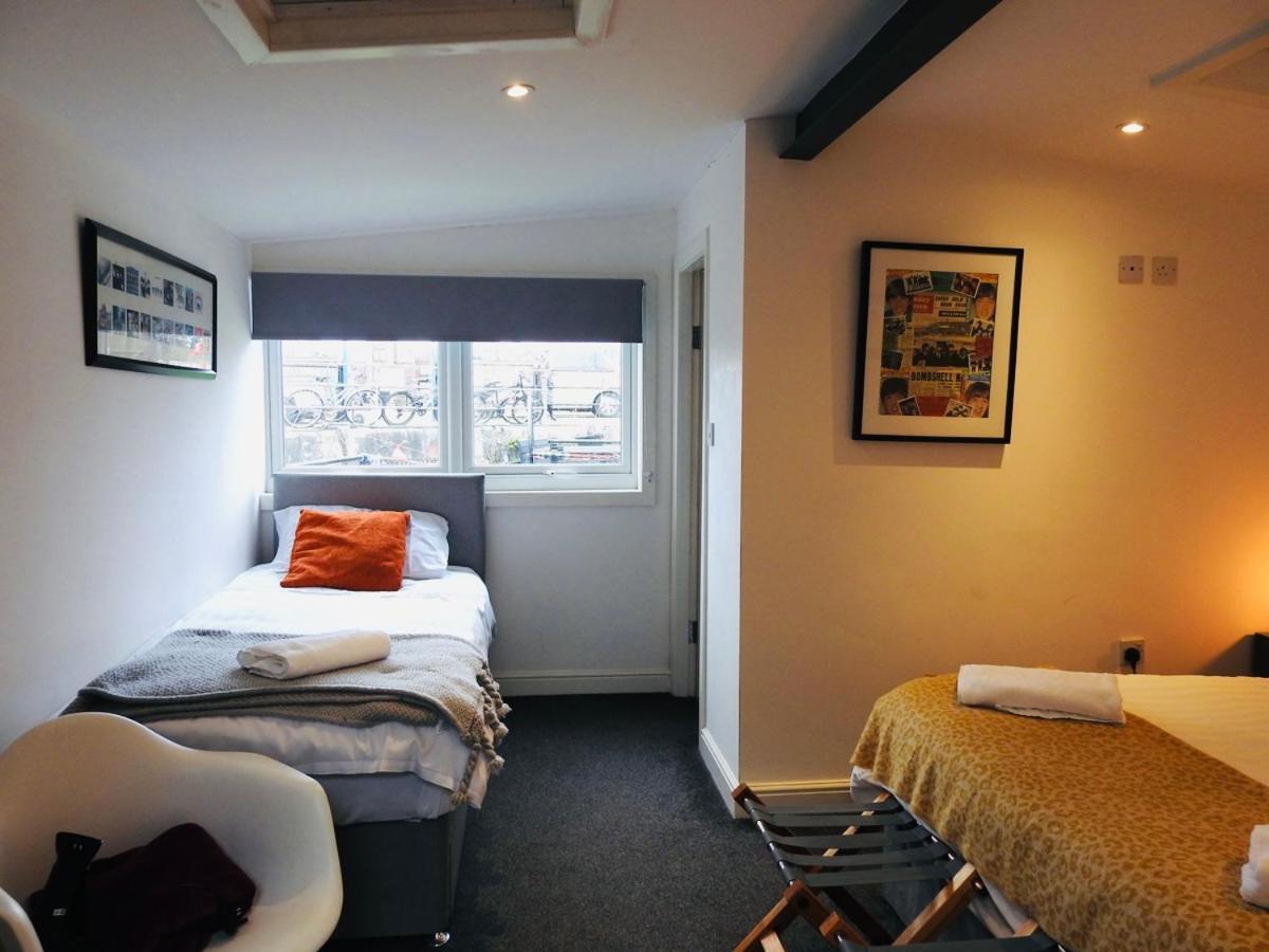 Holiday home Super Size Static Duplex Barge 3 Double Bedrooms 3 Triple Bedrooms With Modern En-suites
