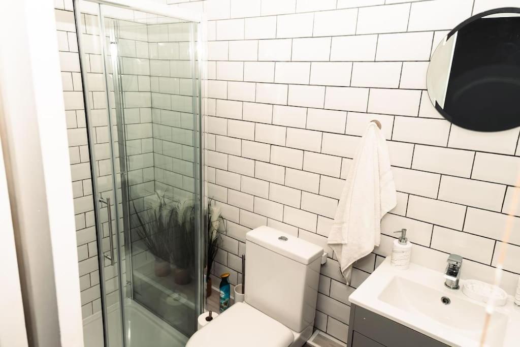 Holiday home Elegant 2 Bed With Hot Tub And A Host Of Amenities