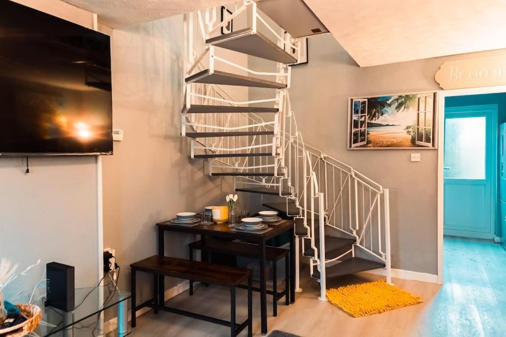 Elegant 2 Bed With Hot Tub And A Host Of Amenities *