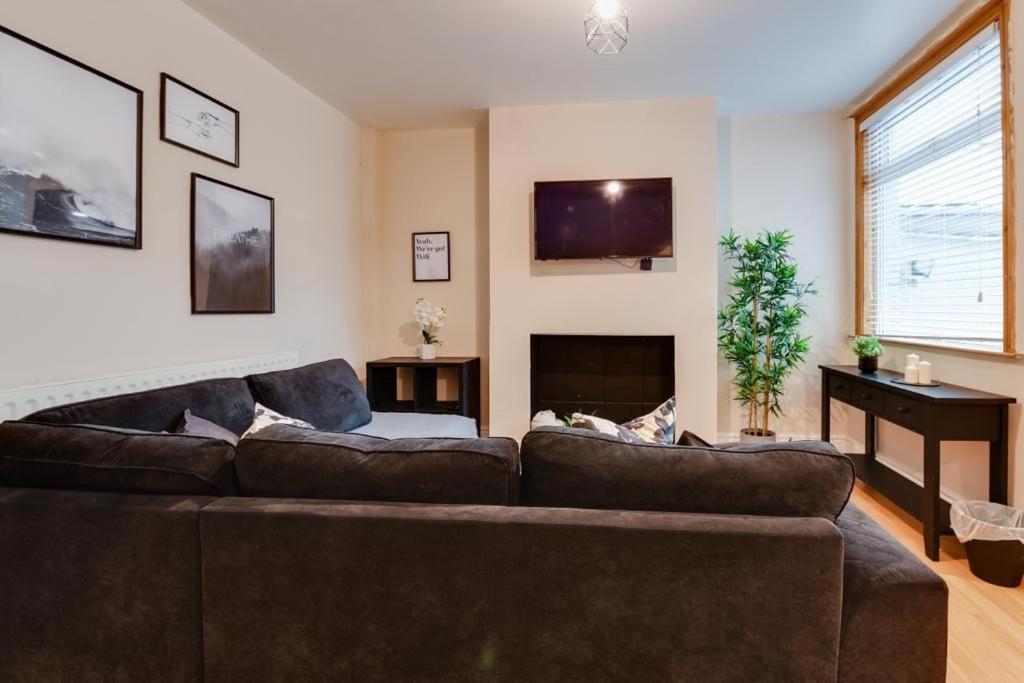 Poppy's Pad - Winchester Road