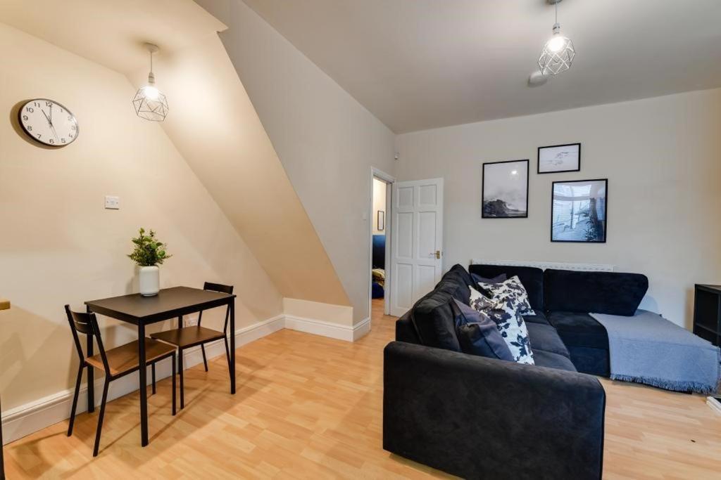 Poppy's Pad - Winchester Road *