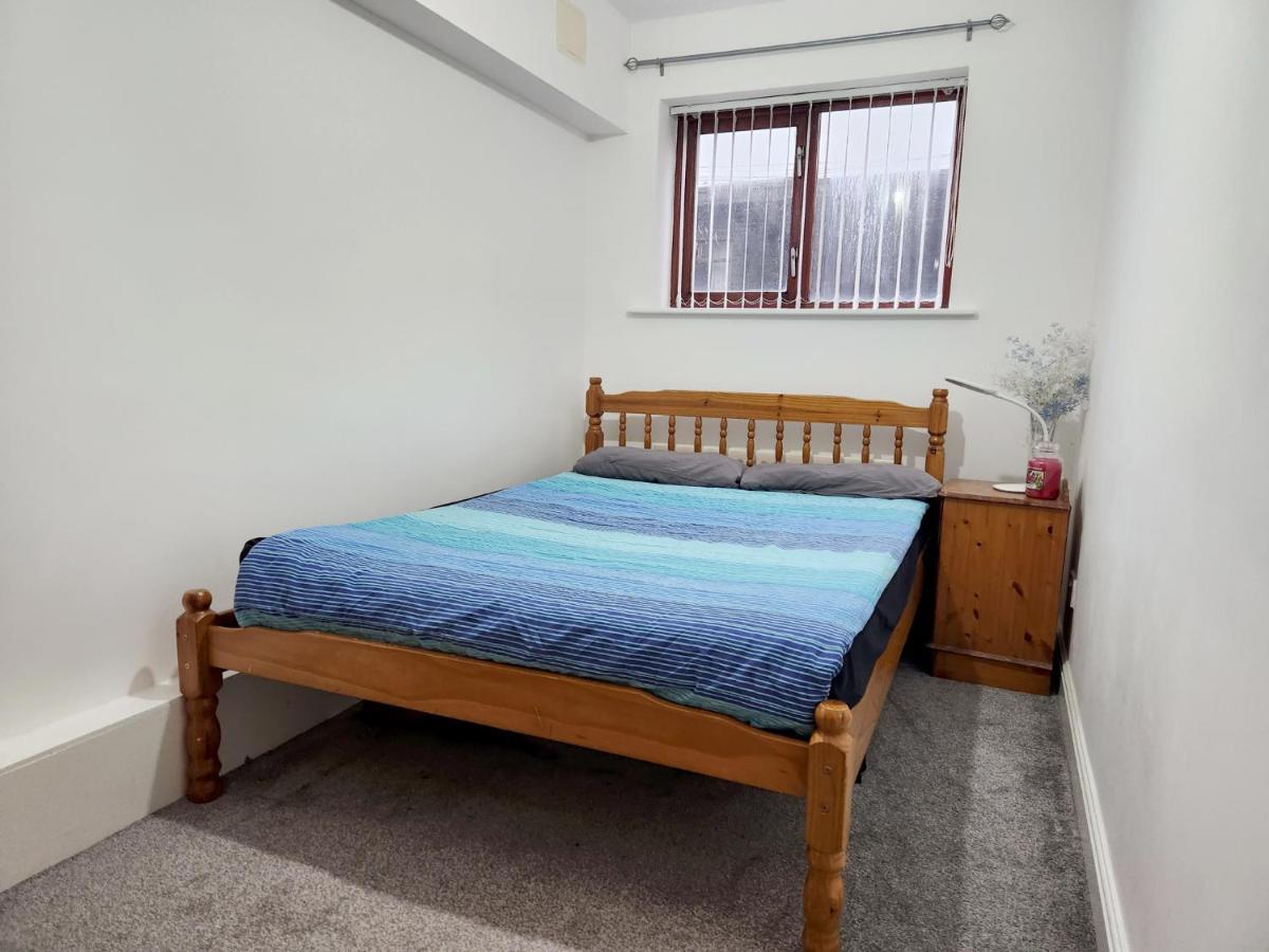 Homestay Private In A Shared Flat In *