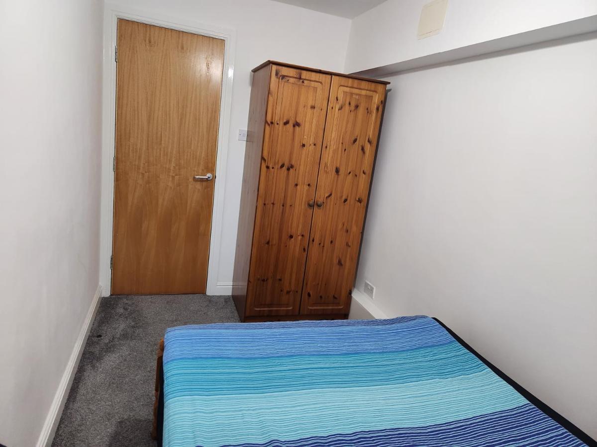 Homestay Private In A Shared Flat In