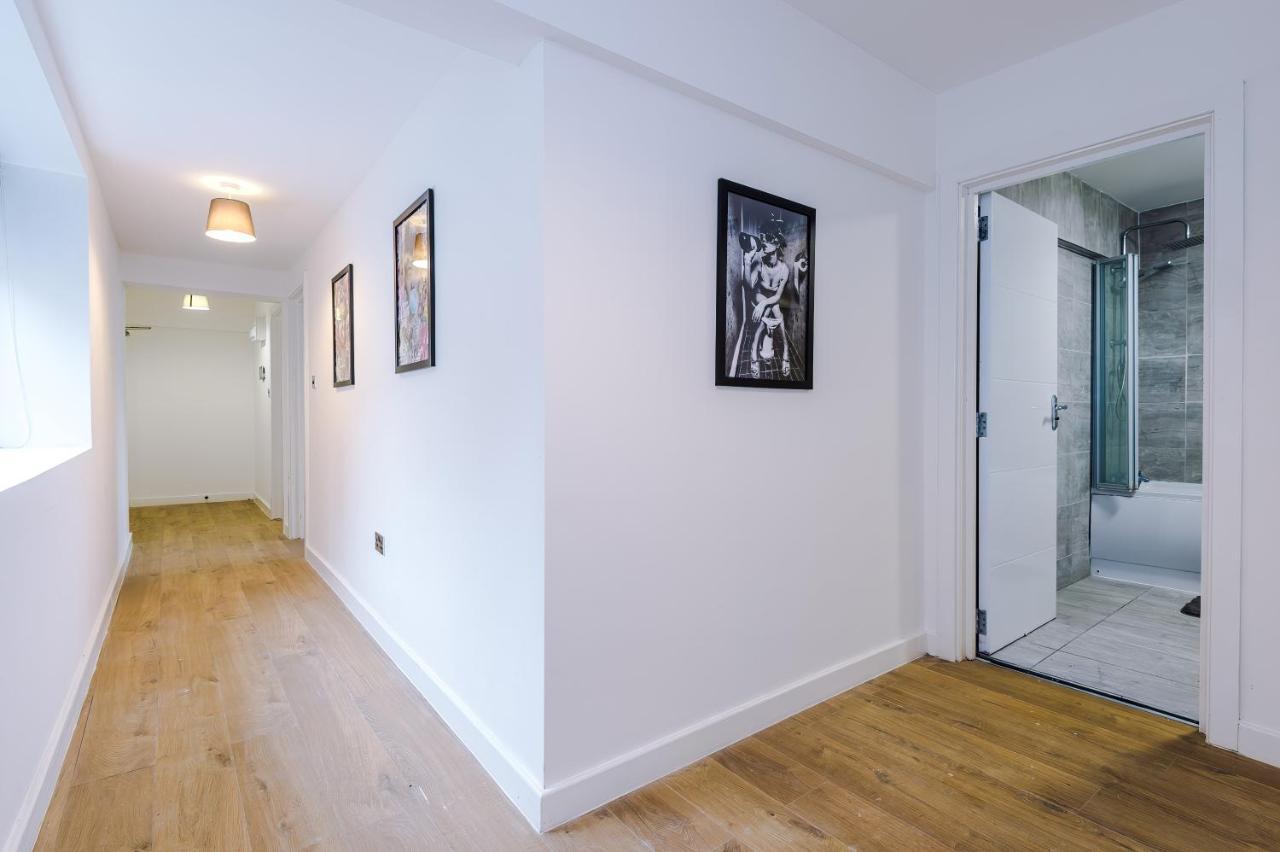 A-k Apartments- Vibrant Centre Sleeping 5 Guests Apartment *