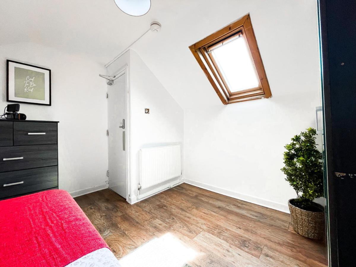 Homestay Laid-back Midtown Retreat
