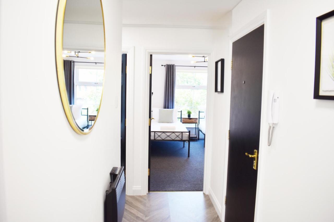 Apartment Center Free Parking *