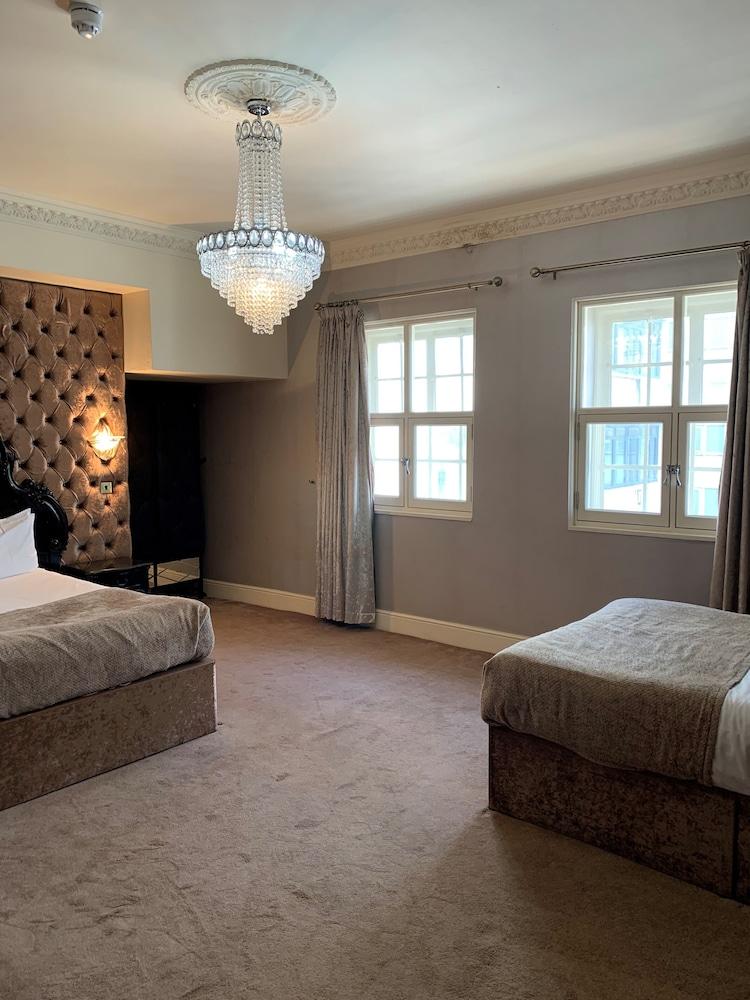 30 Street Hotel 4*