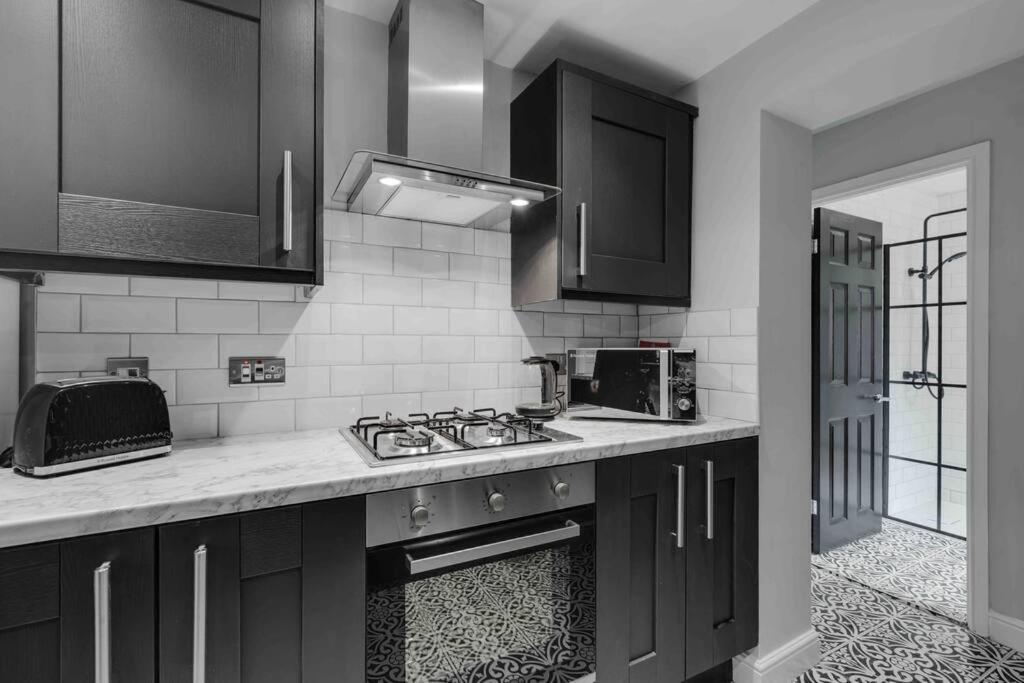 Villa 4 Bedroom Stylish Location