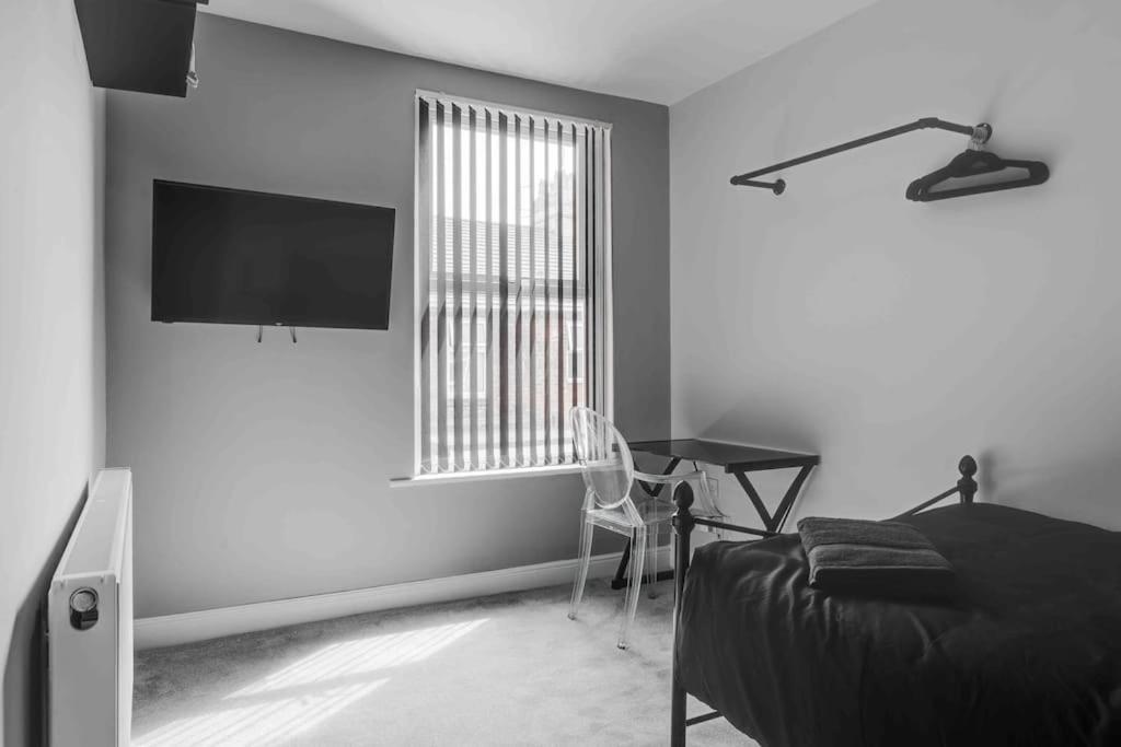 Villa 4 Bedroom Stylish Location Liverpool