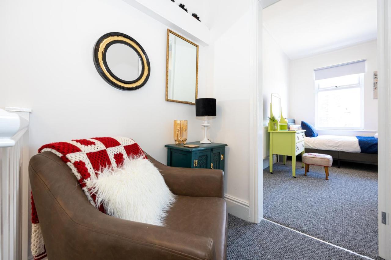 Earp House - Air Host & - Sleeps 7 Liverpool
