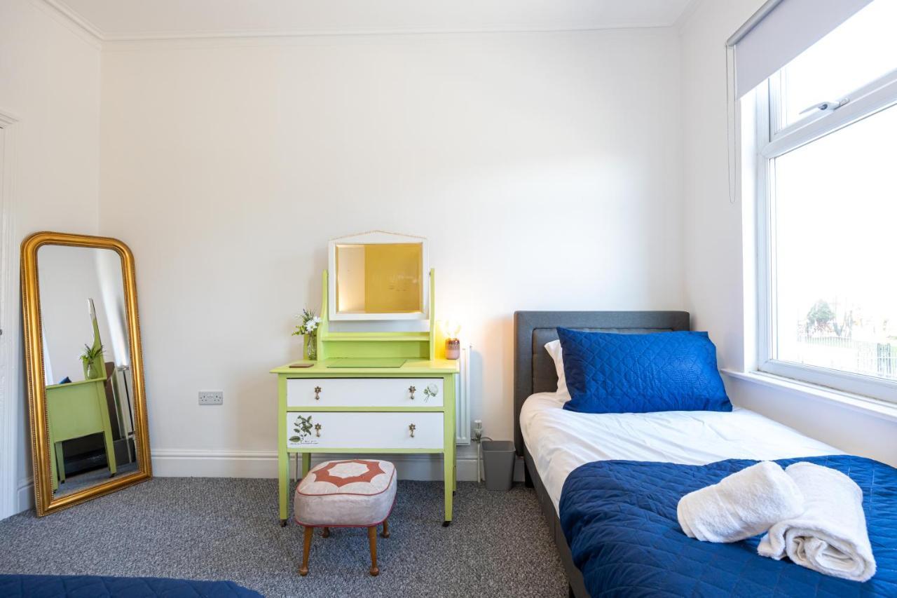 Holiday home Earp House - Air Host & - Sleeps 7