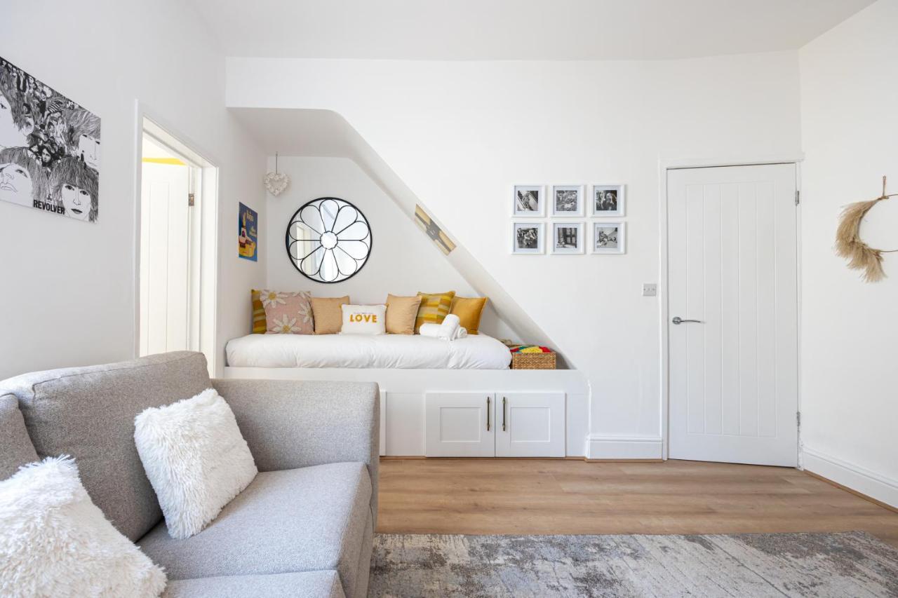Holiday home Earp House - Air Host & - Sleeps 7 *