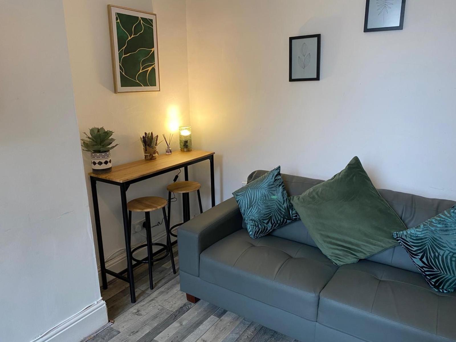Apartment Huge 7 Bed For Groups Liverpool