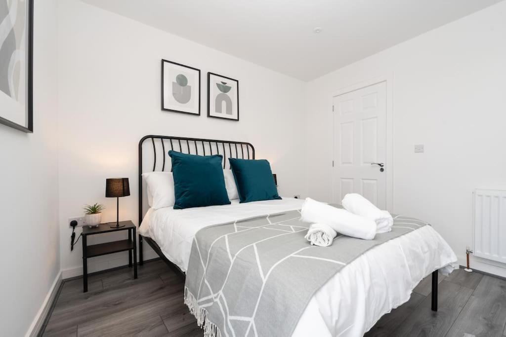 Holiday home Perfect Modern 4 Bedroom In *