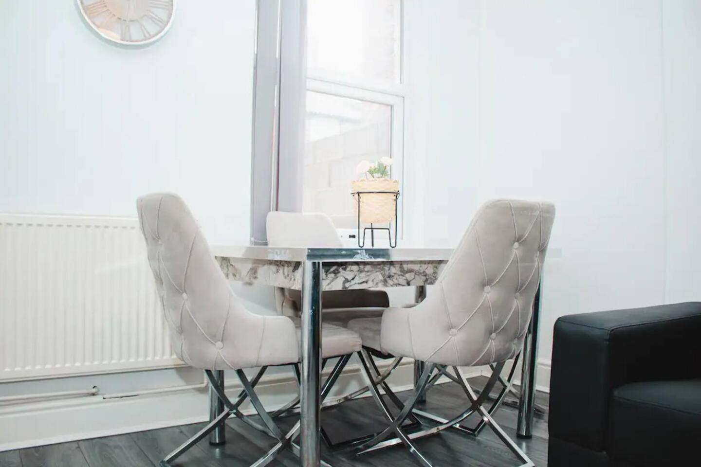 Elegant 4bed House Near The City Centre *