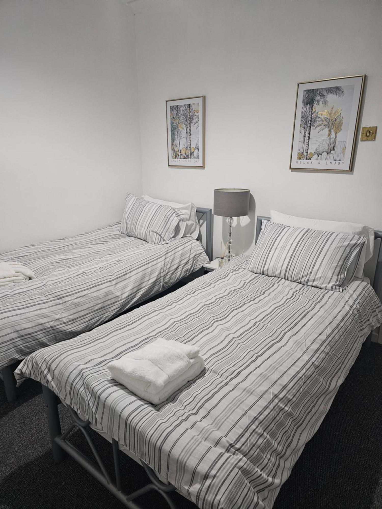 Your Happy Place-2 Bedroom House * Liverpool