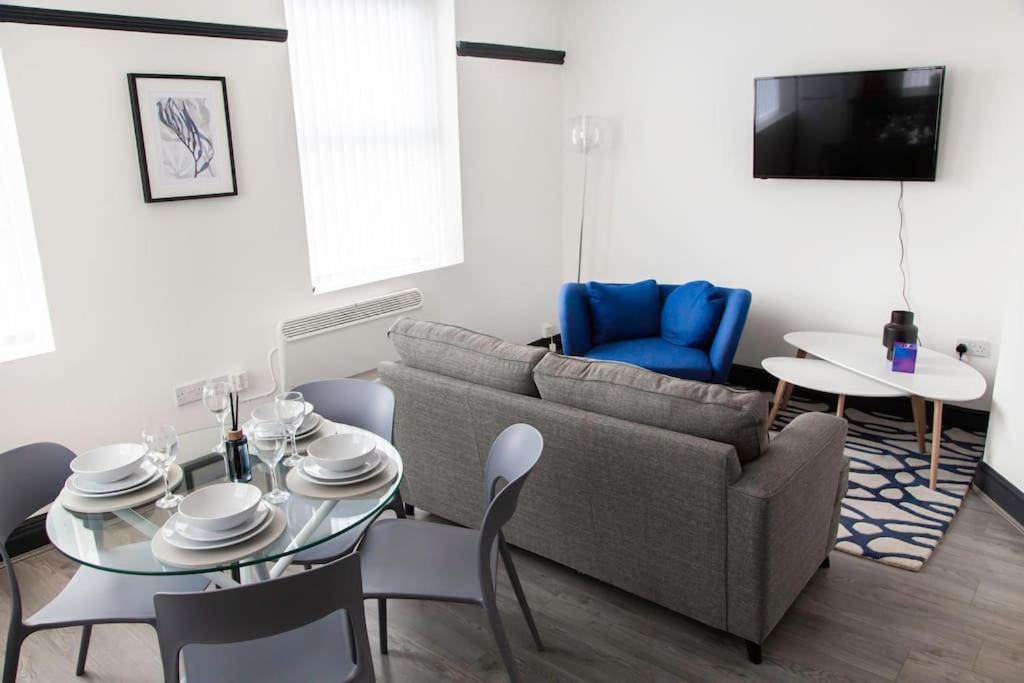 Bootle, Modern 1bed Ft Apartment Liverpool