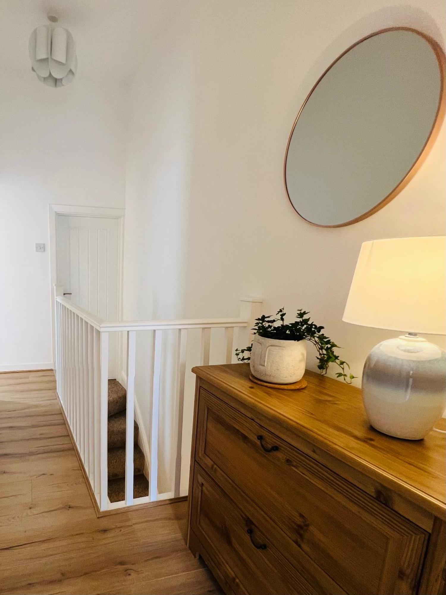 Holiday home 2025 Award Winner Peach House - 4 Bedrooms Liverpool