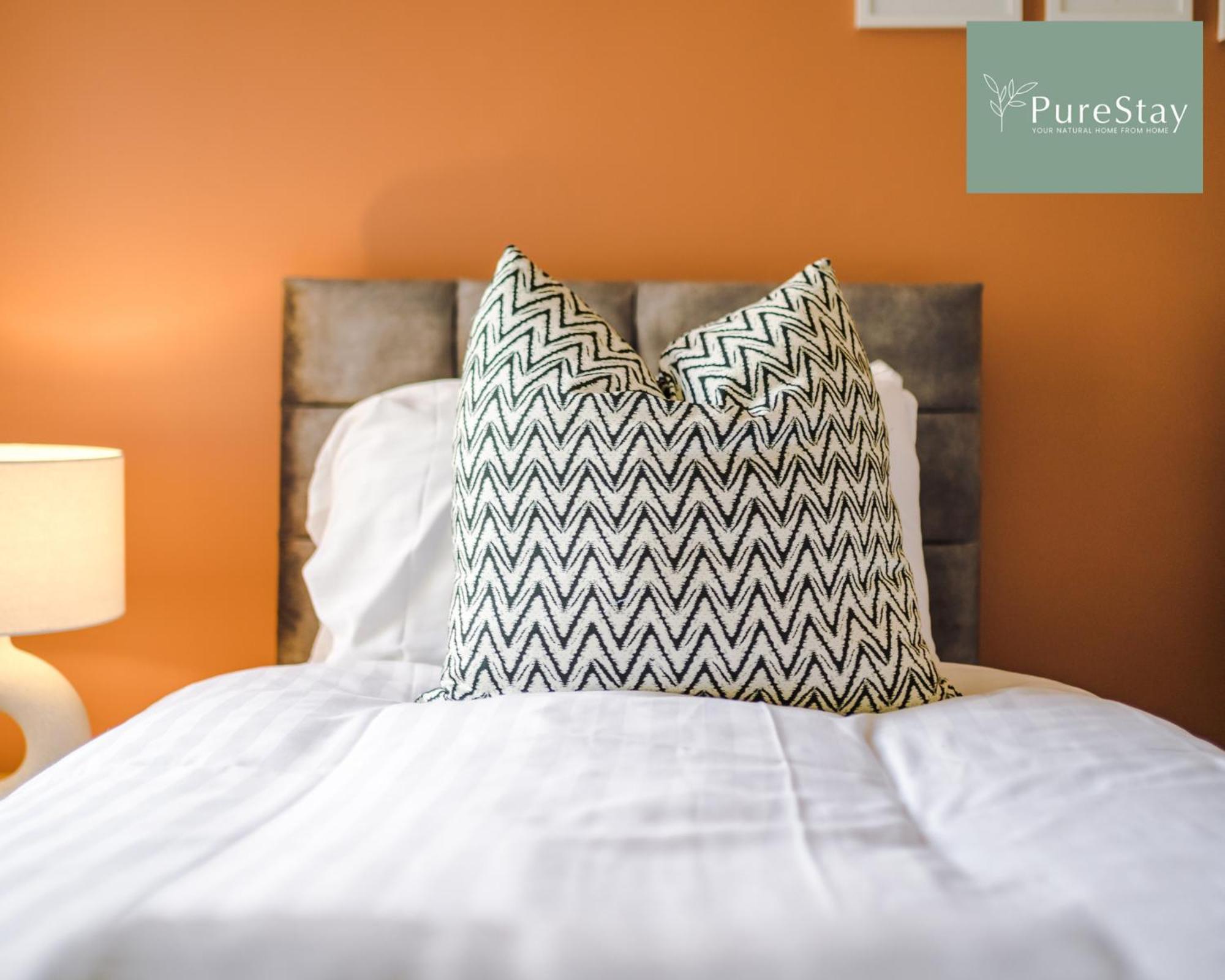 Purestay Family Home: Four-bedroom Haven In Holiday home *