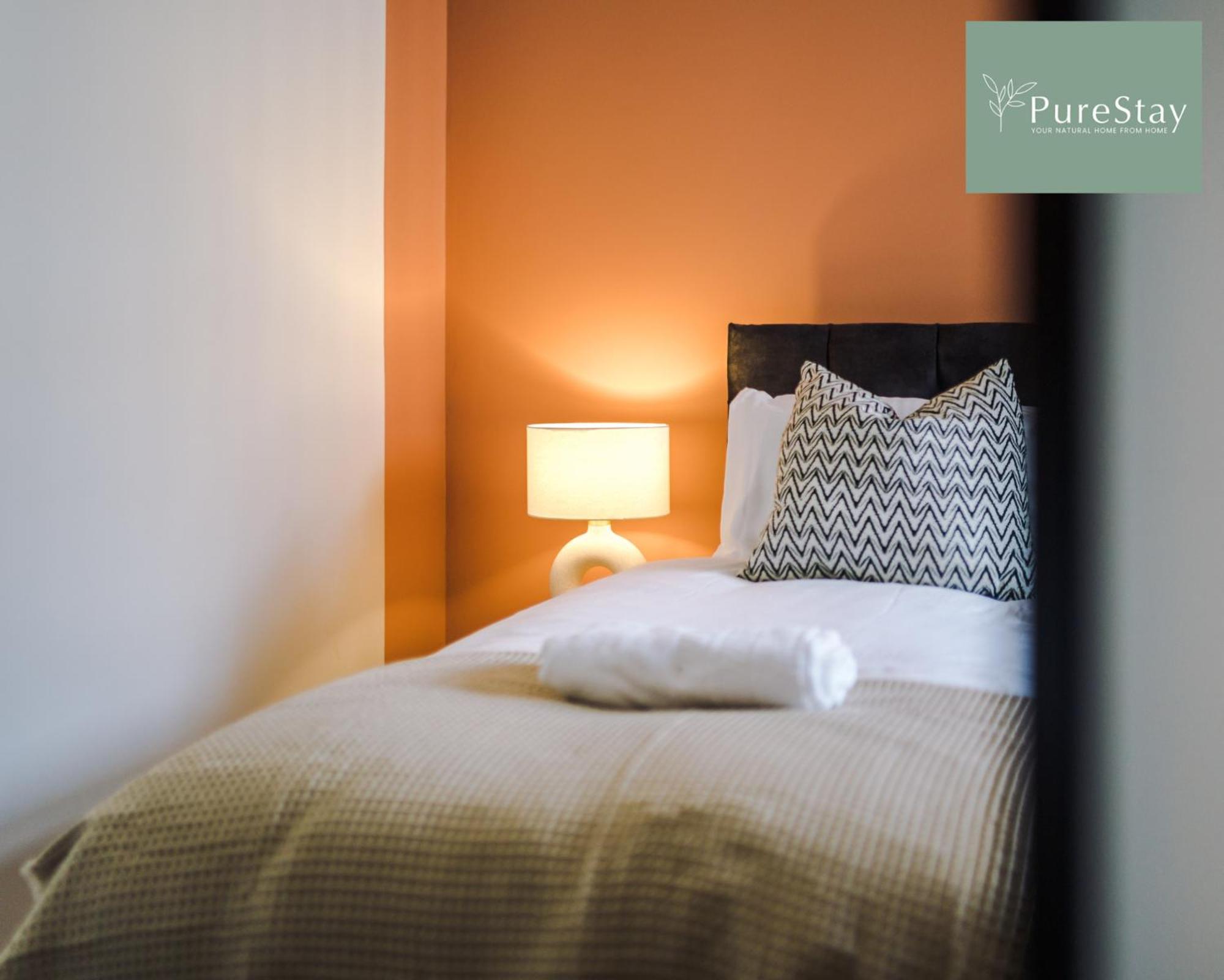 Holiday home Purestay Family Home: Four-bedroom Haven In *