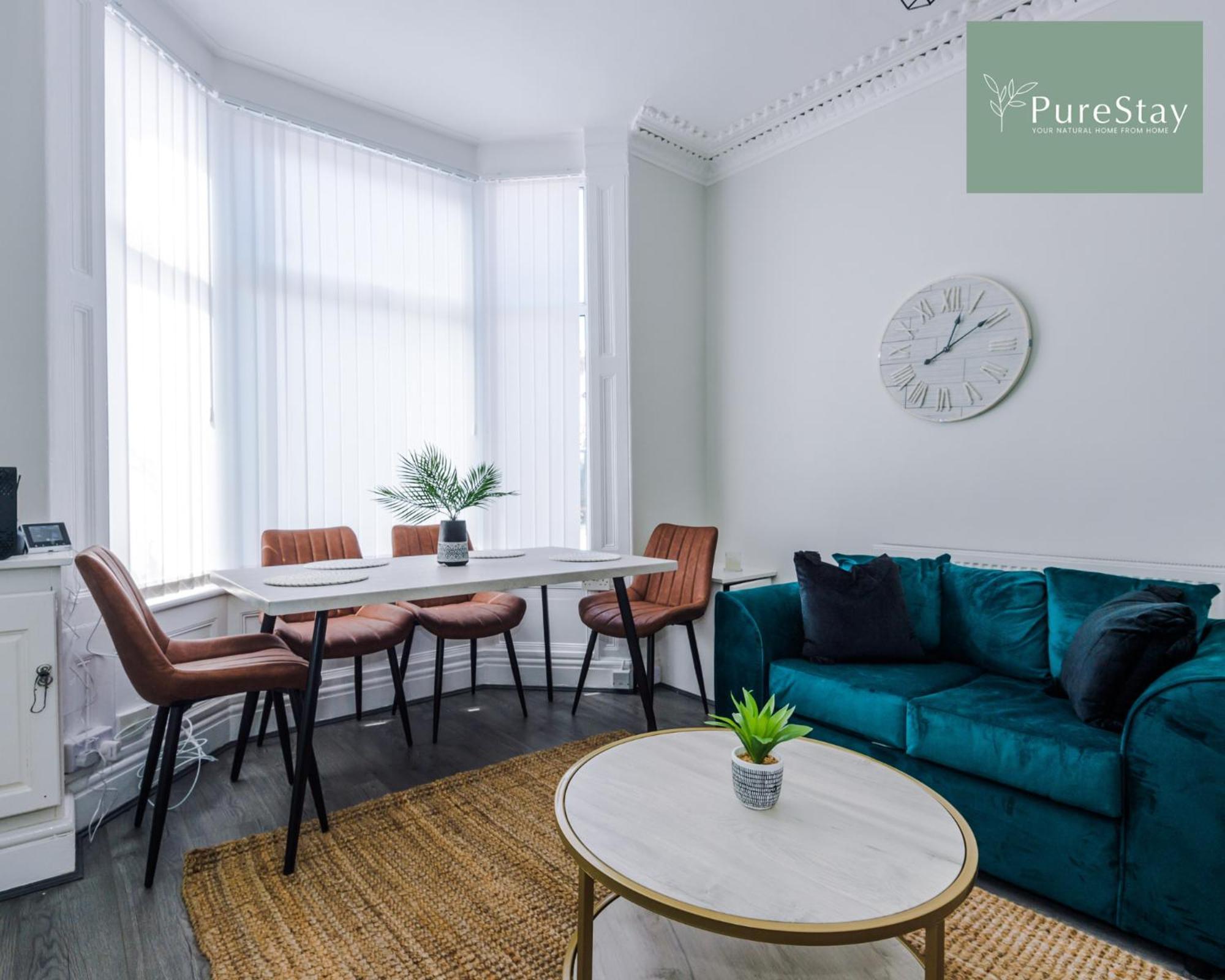 Purestay Family Home: Four-bedroom Haven In Liverpool
