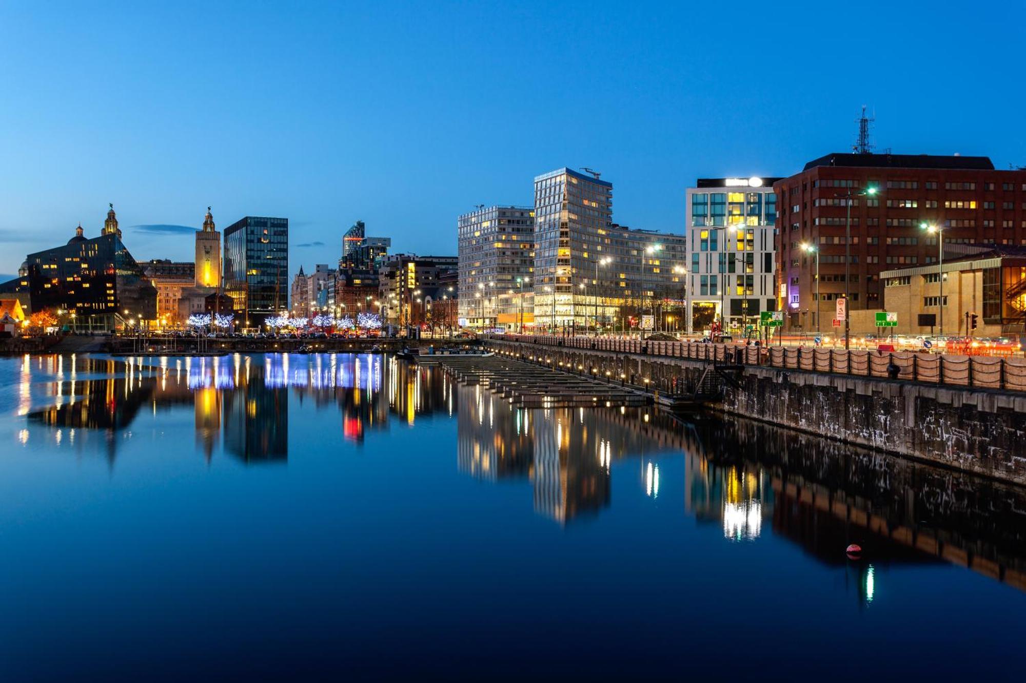 Seymour Townhouse By Serviced Living * Liverpool