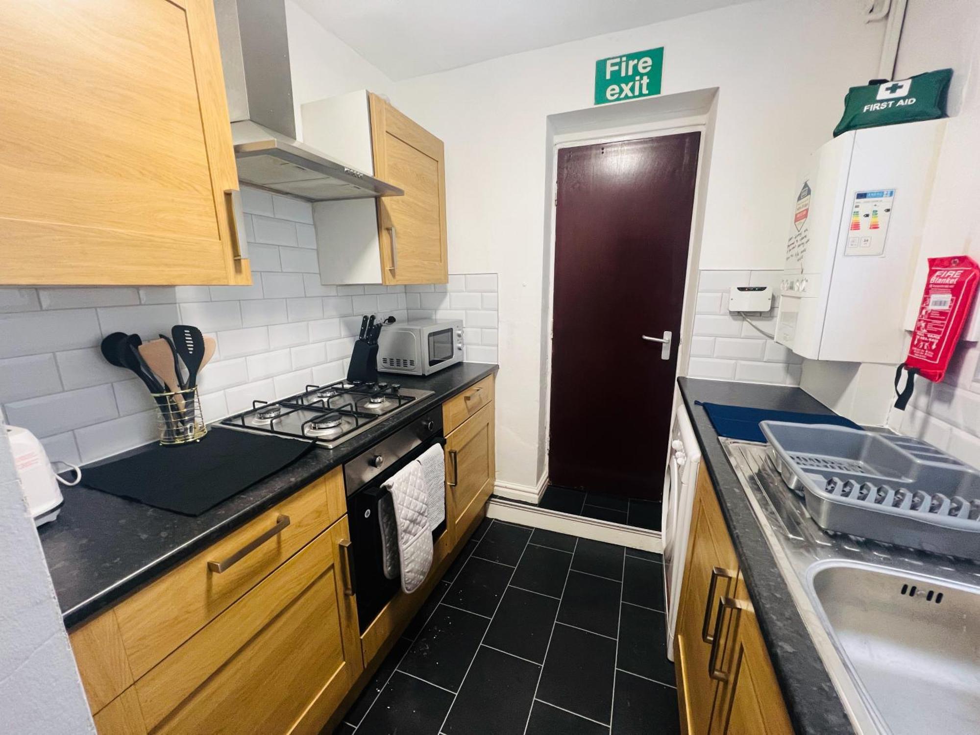 Benedict Place, With Free Parking Apartment Liverpool