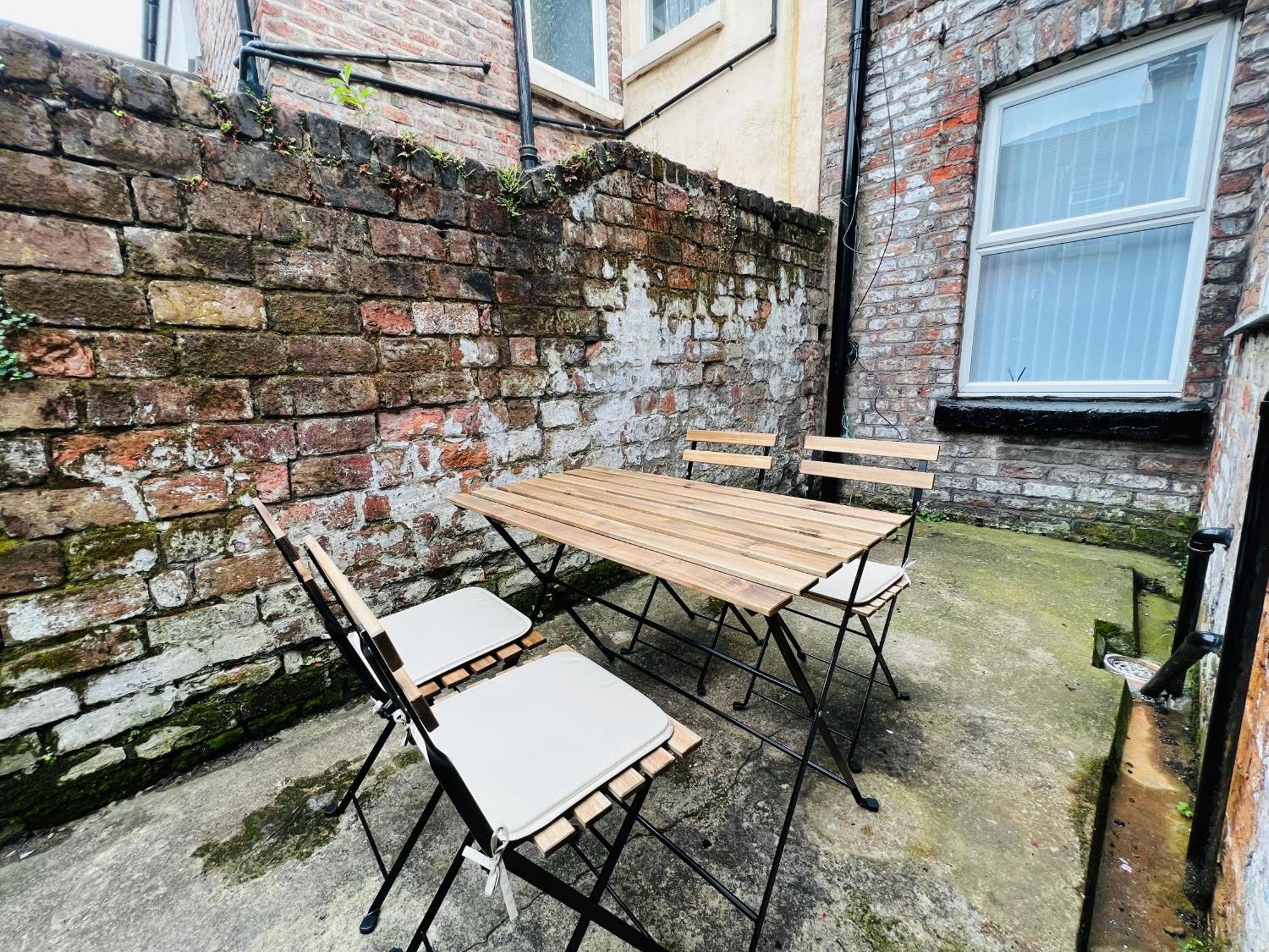 Apartment Benedict Place, With Free Parking *