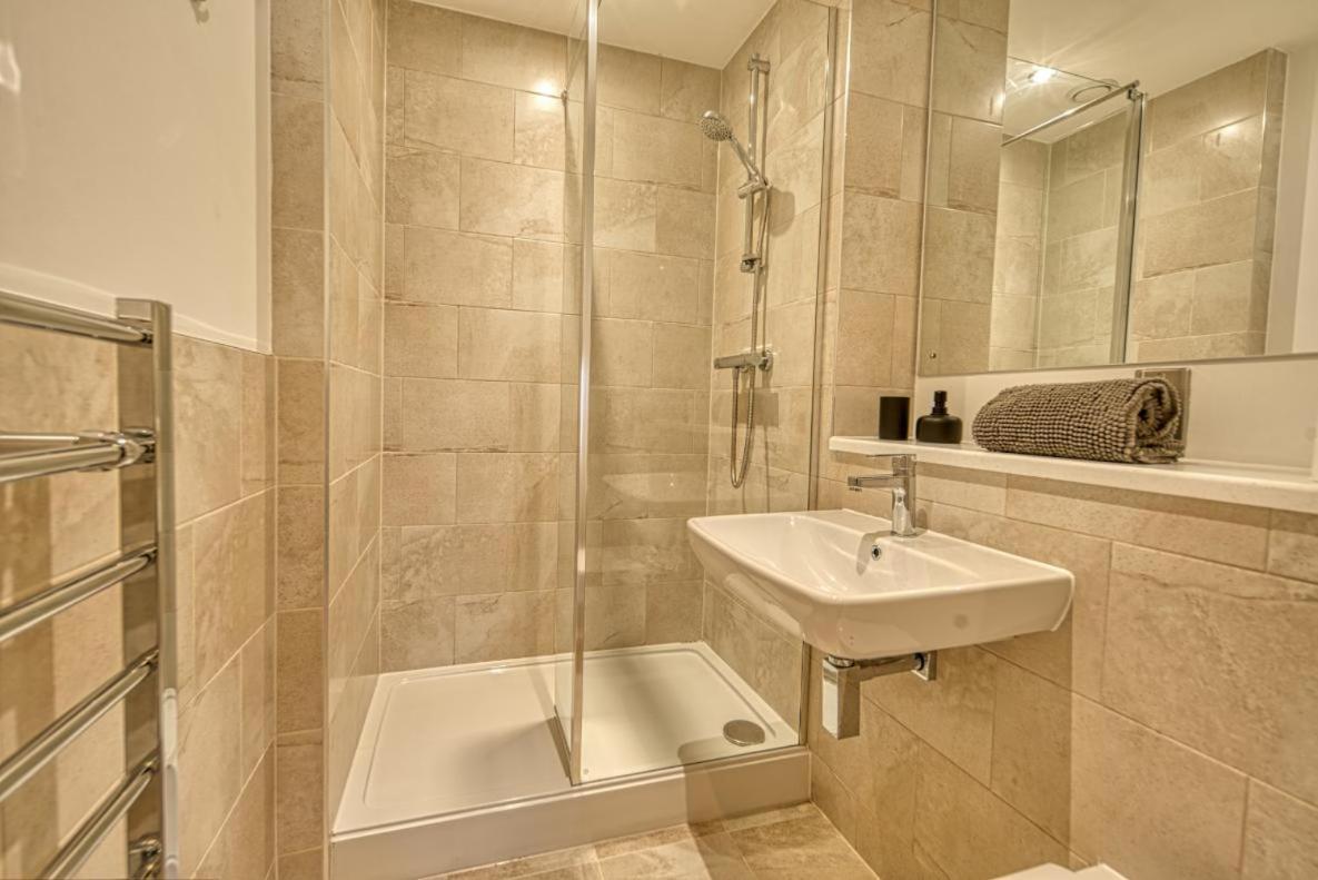 The Ultimate Escape Great View - Sleeps 6 * Liverpool