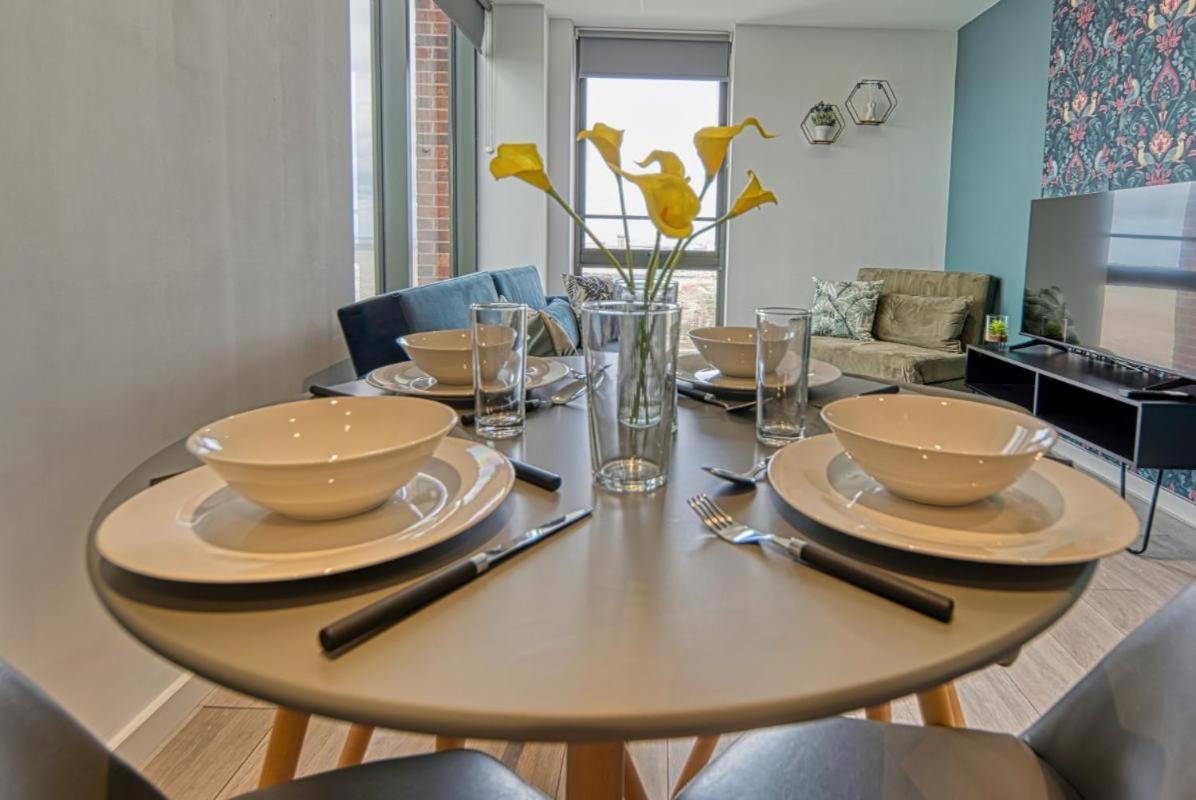 The Ultimate Escape Great View - Sleeps 6 * Liverpool