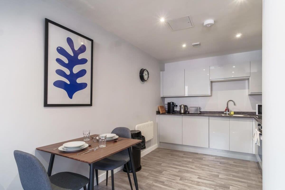 Modern 1 Bedroom In