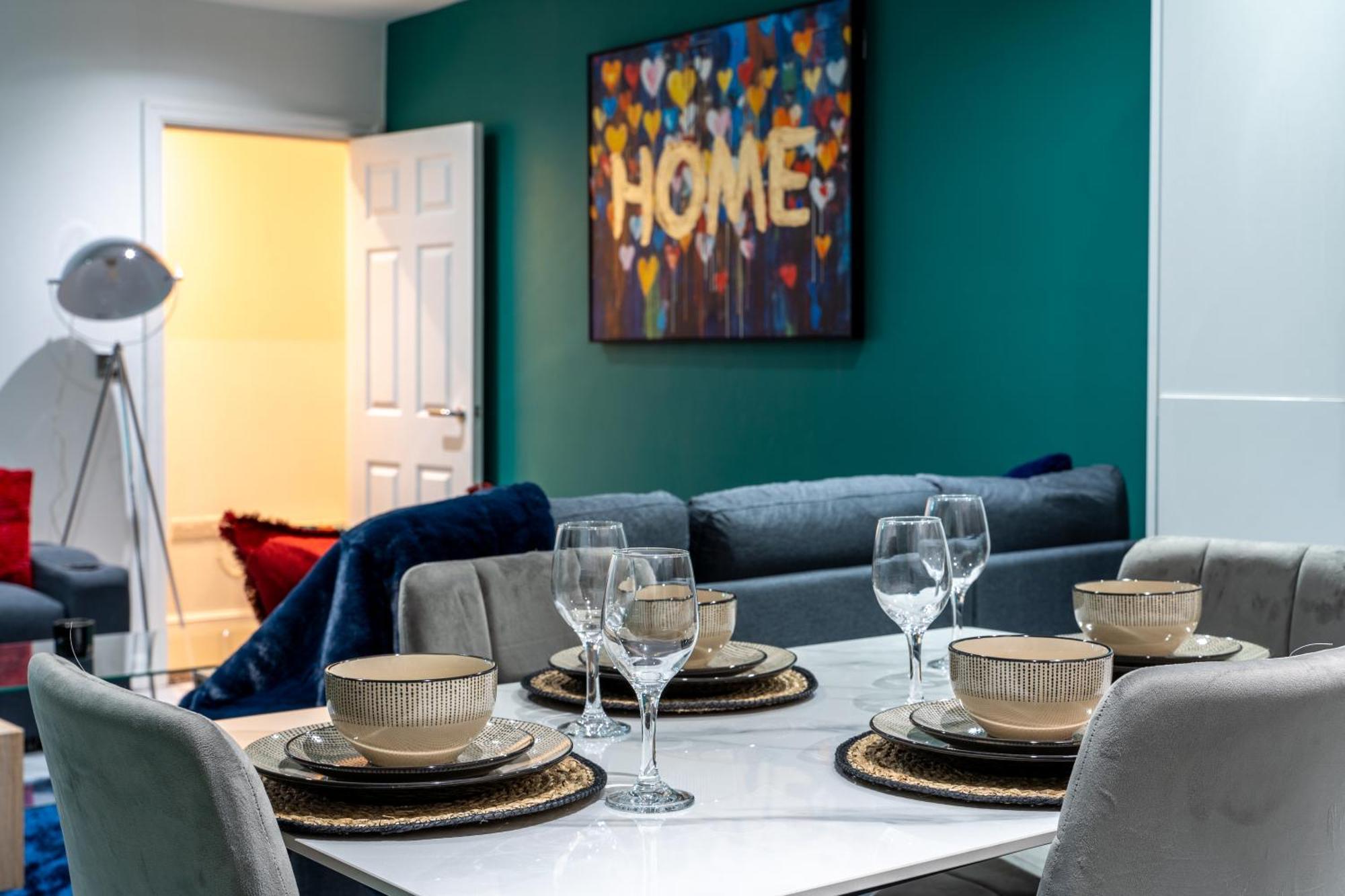 Hackins Hey Stylish Central Duplex - Quiet & Convenient Liverpool