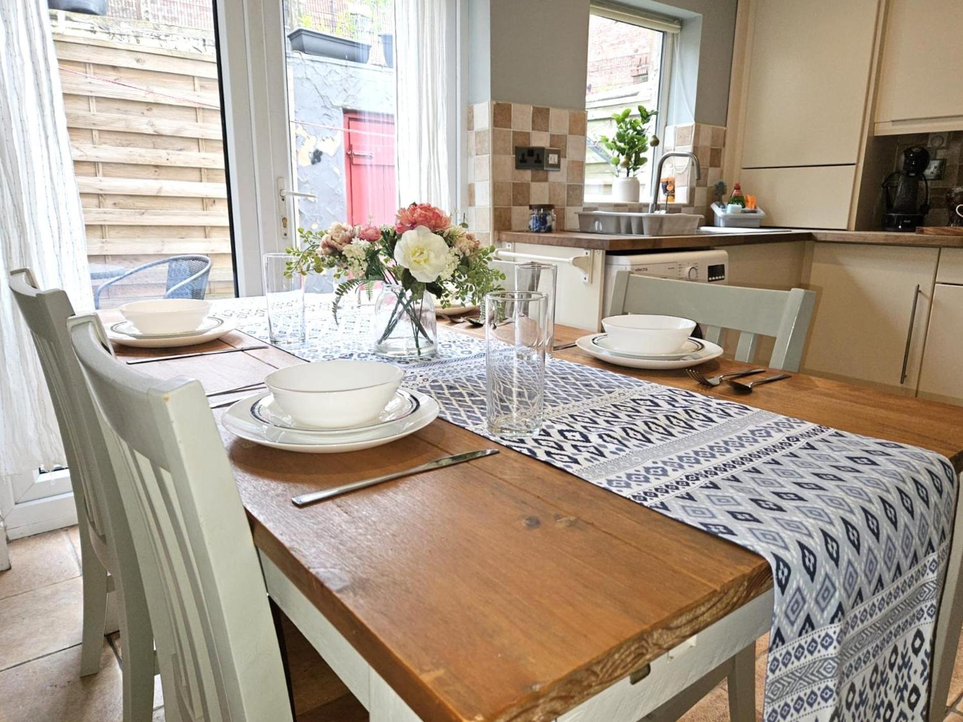 Lovely Victorian House Near Centre Holiday home