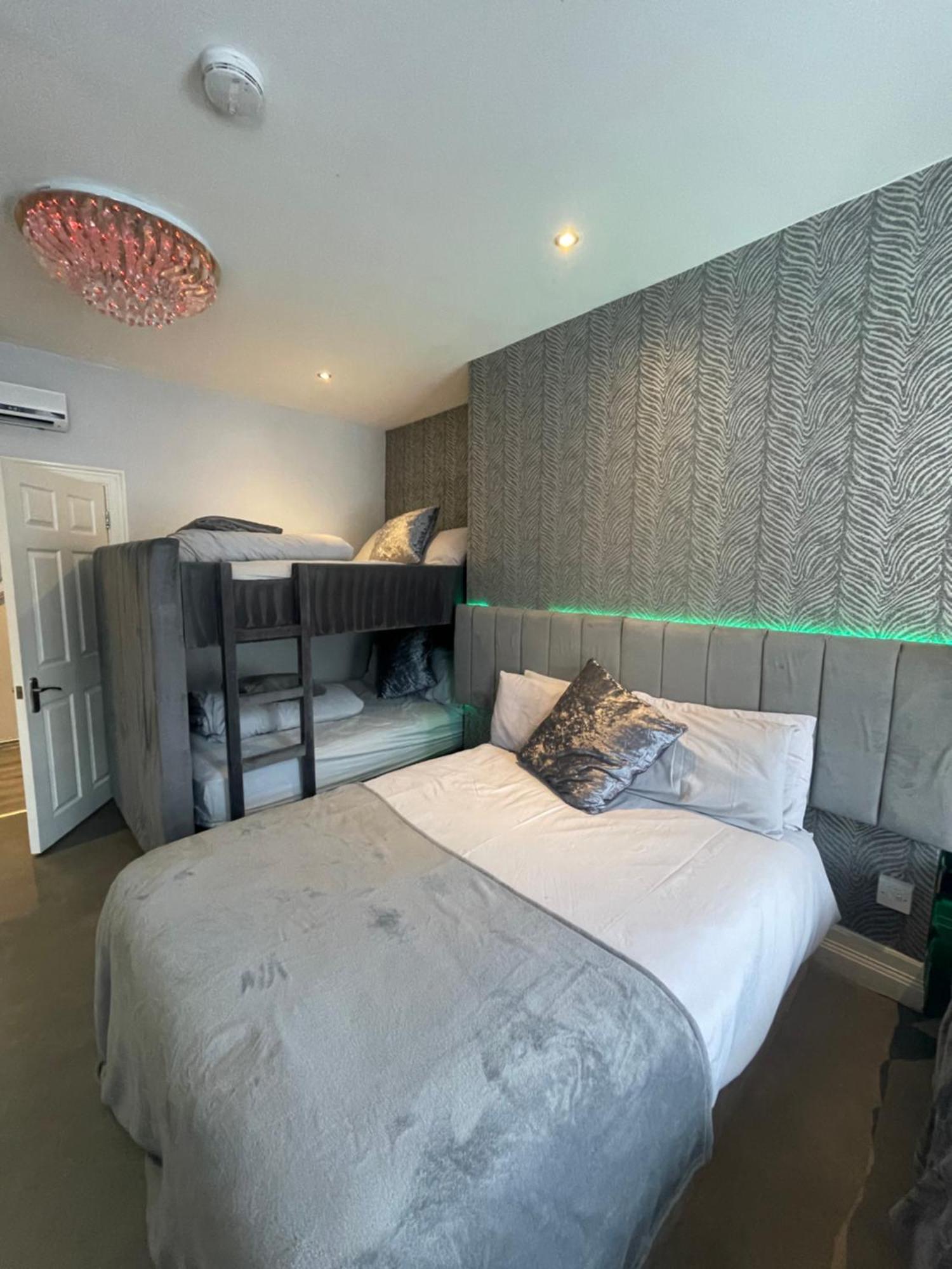 19 Rodney Street Apartment *