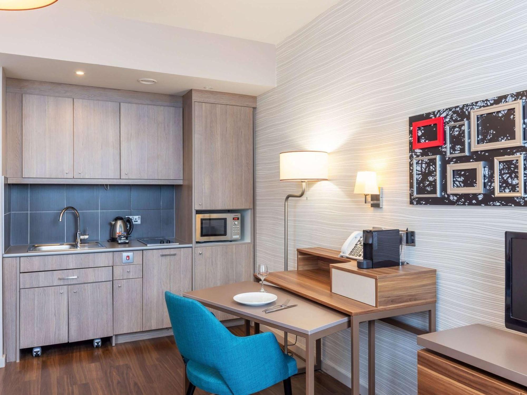Adagio Centre 4*