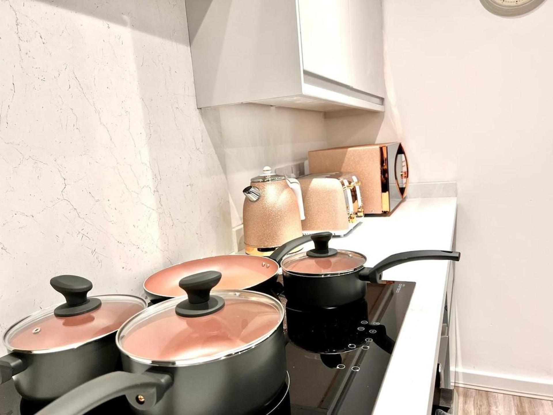 Impeccable 2-bed Apartment-en-suite Apartment *