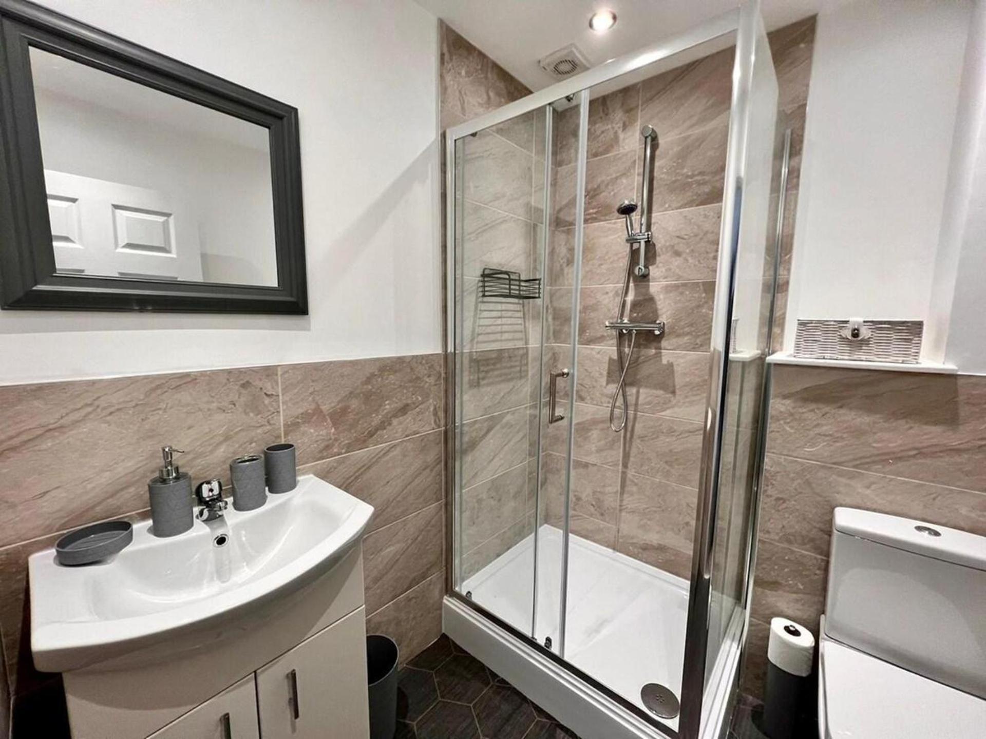 Impeccable 2-bed Apartment-en-suite *