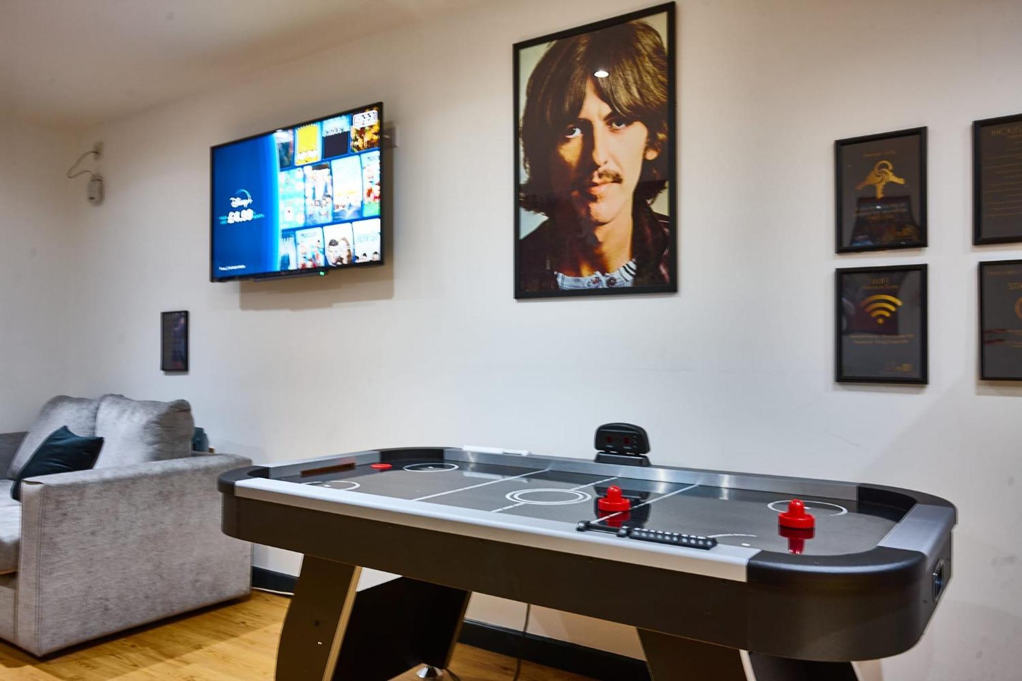 Harrison 6 Beds