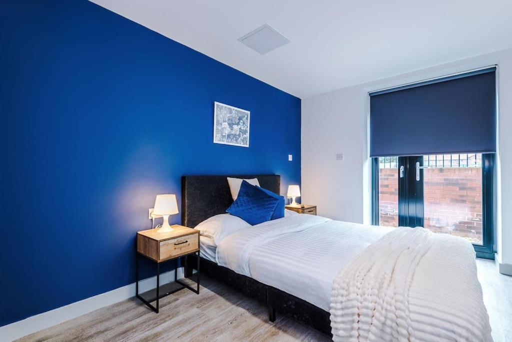 Stunning Duplex In Liverpool, Available For Long Term Apartment