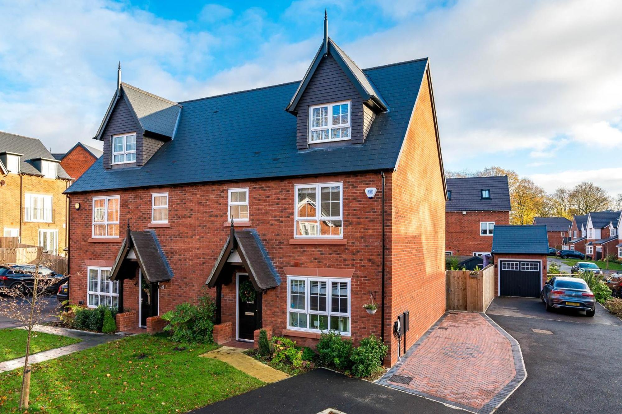 Luxury New With Gym & Hot Tub Near Sefton Park & Centre Holiday home Liverpool